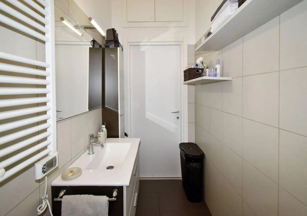 Metro Famagosta - Modern Suite Free Wifi & Parking Milaan 0*,  Italië