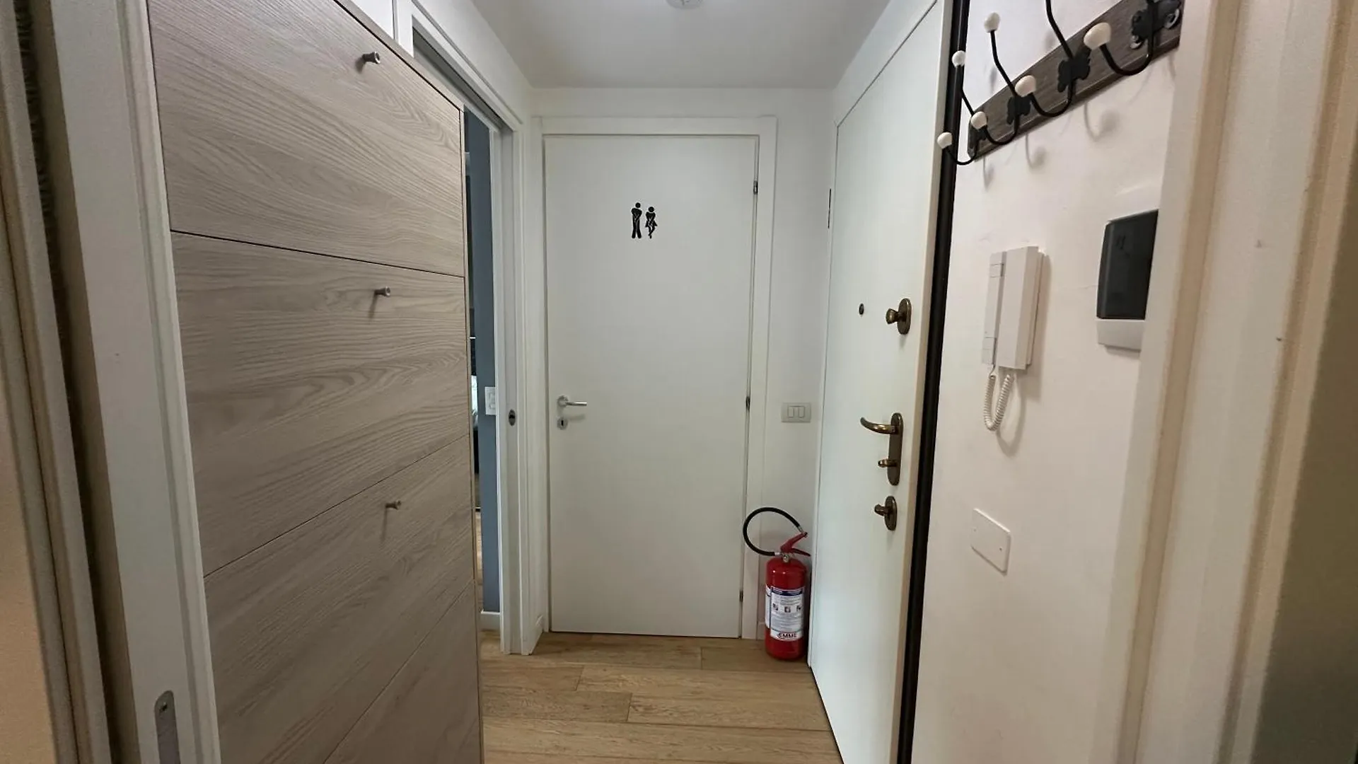 Metro Famagosta - Modern Suite Free Wifi & Parking Milán