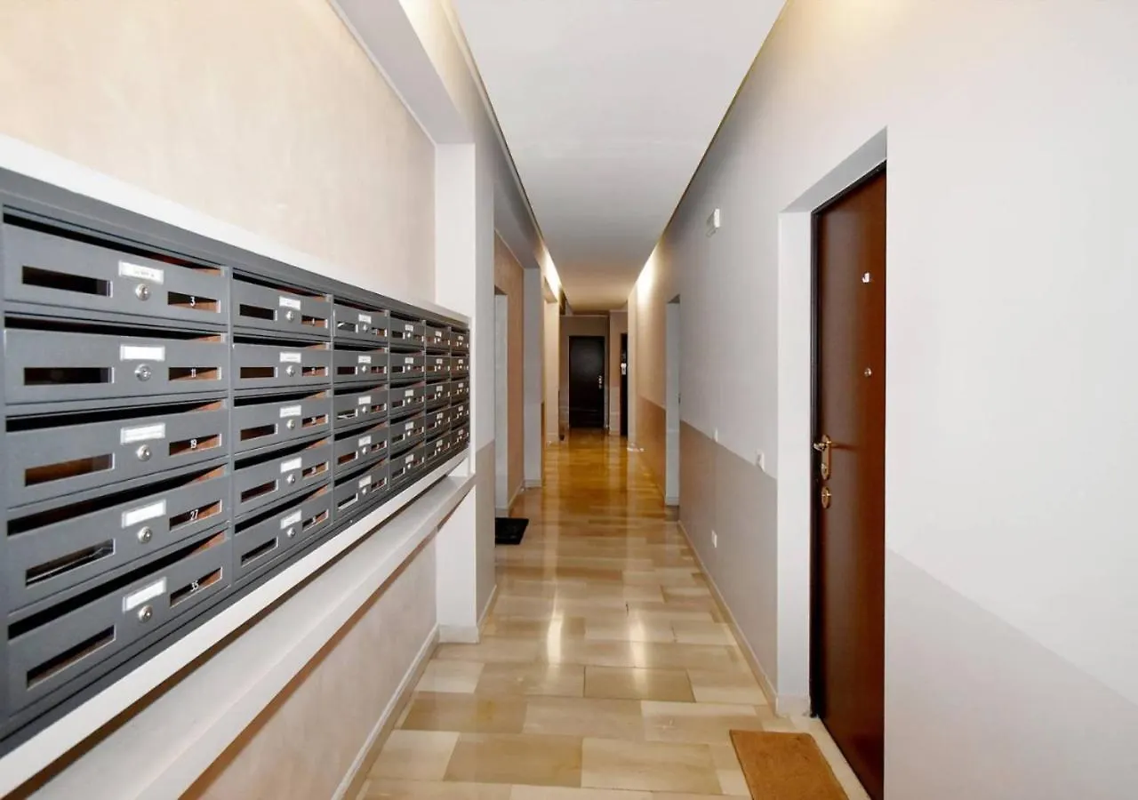 Metro Famagosta - Modern Suite Free Wifi & Parking Milan