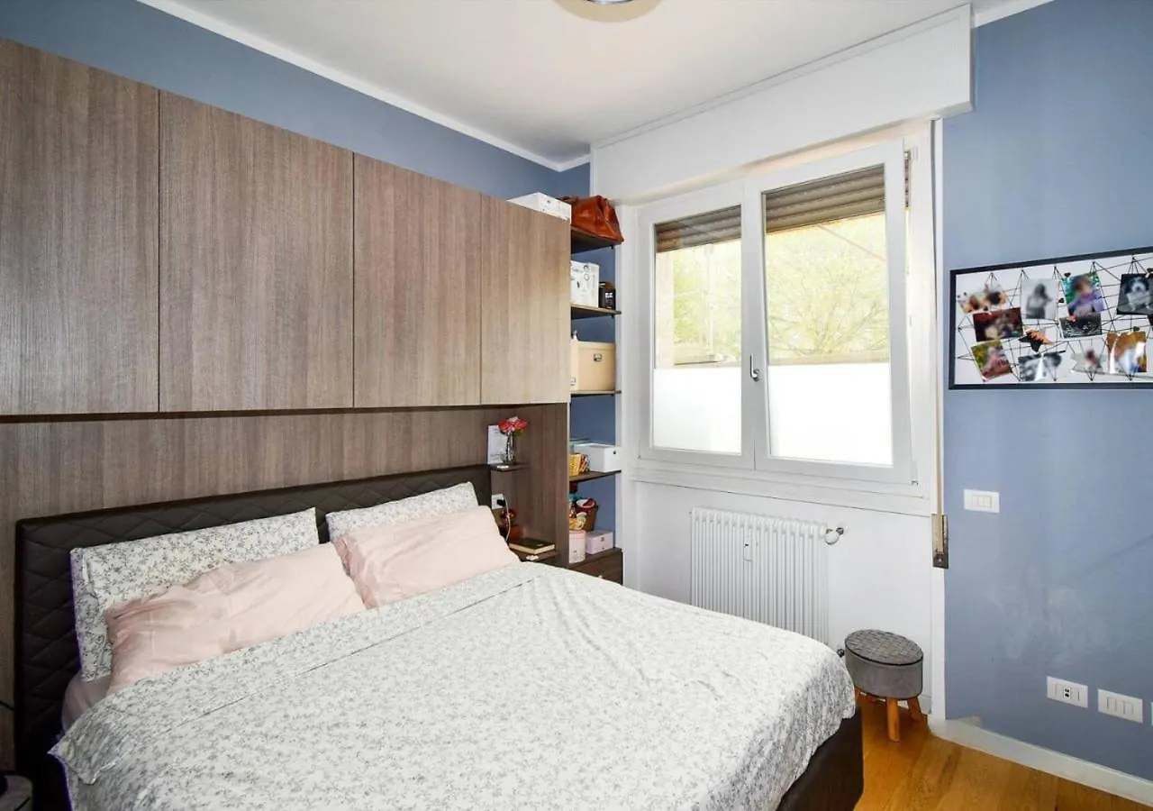 Metro Famagosta - Modern Suite Free Wifi & Parking Milan 0*,  Italy